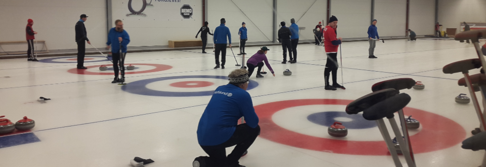 Nybegynnerkurs og vinterserie i curling